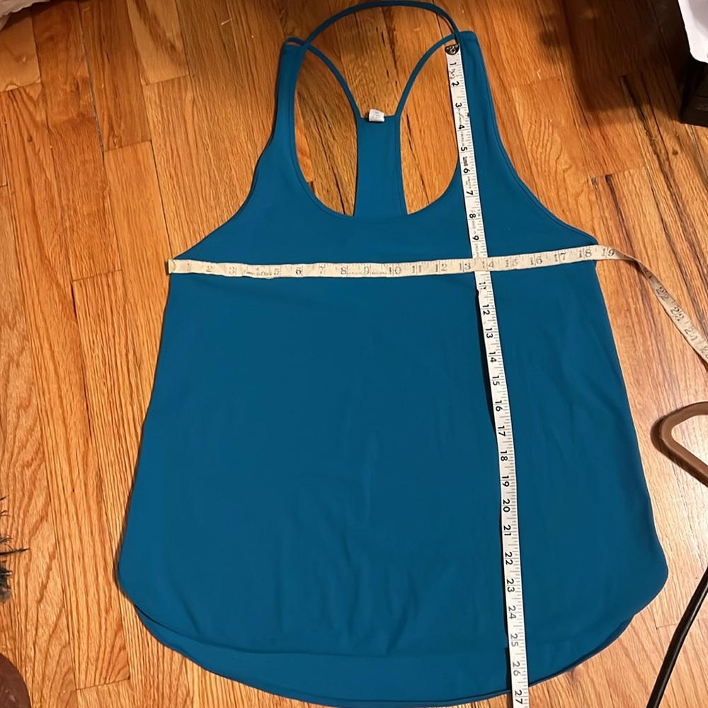 Sz 8 Lululemon tank - Picture 7 of 7